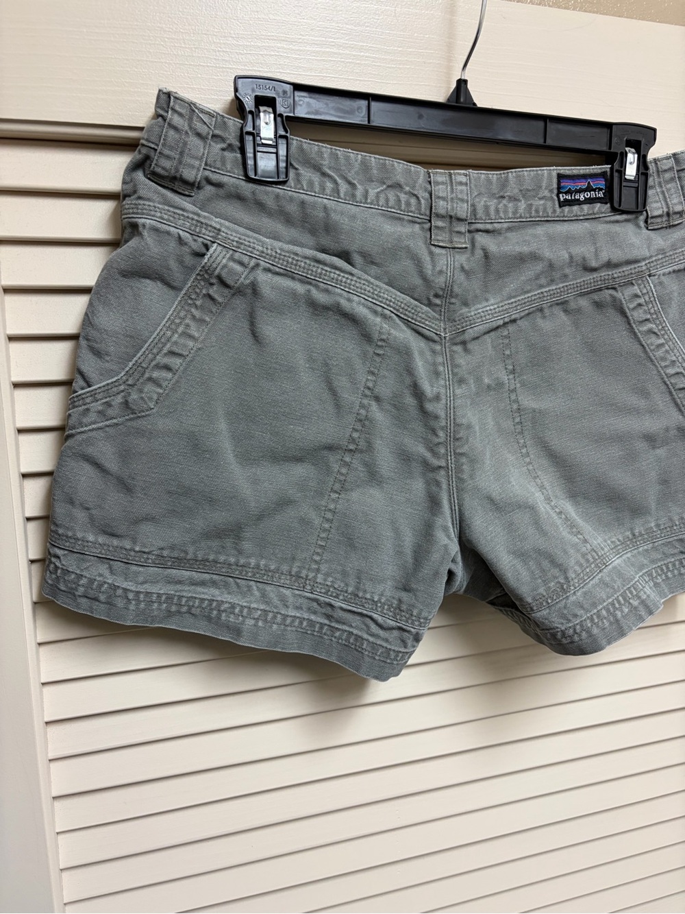 Patagonia Womens Shorts 8 Gray Organic Cotton Hiking Outdoor Utility Gorpcore - Picture 15 of 16